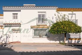 La Casa de John Wine — Bornos