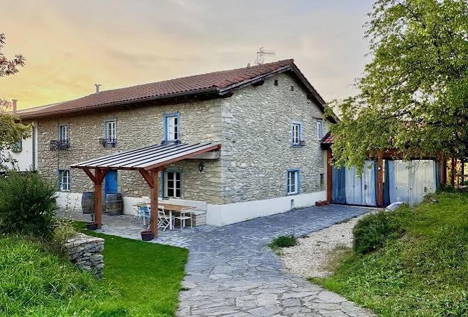 Casa Rural Ulle Gorri Baserria — Untza-Apregindana