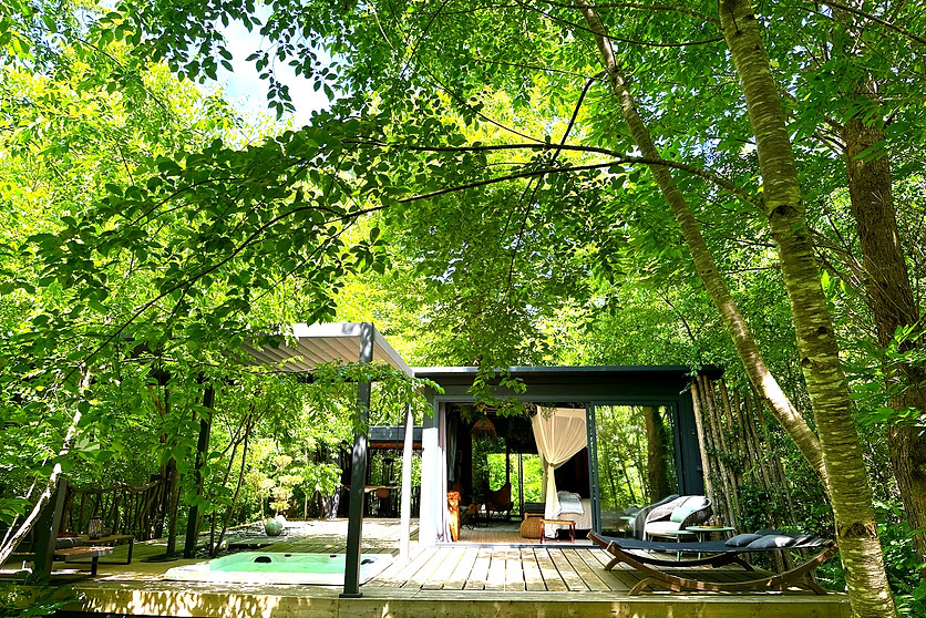 So Wood 33, ÉcoLodge & Spa — LANDIRAS
